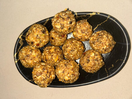 Dry Fruit Laddu: 🚫 Refined Sugar | 100% Healthy & Nutritious 💪🏼 | Natural Products🌱 | Home Made🏡