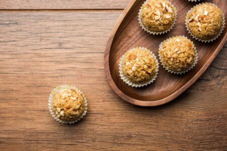 Oats ladoo: 🚫 Refined Sugar | 100% Healthy & Nutritious 💪🏼 | Natural Products🌱 | Home Made🏡